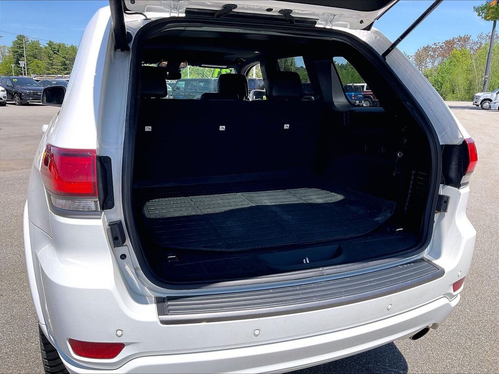 2021 Jeep Grand Cherokee — photo 34