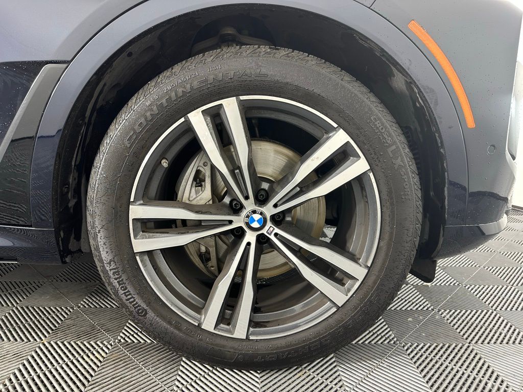 Thumbnail: 2023 BMW X7 - 11