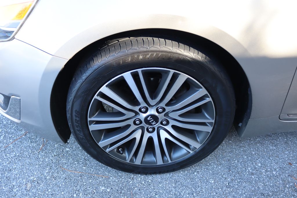 Thumbnail: 2015 Kia Cadenza - 4