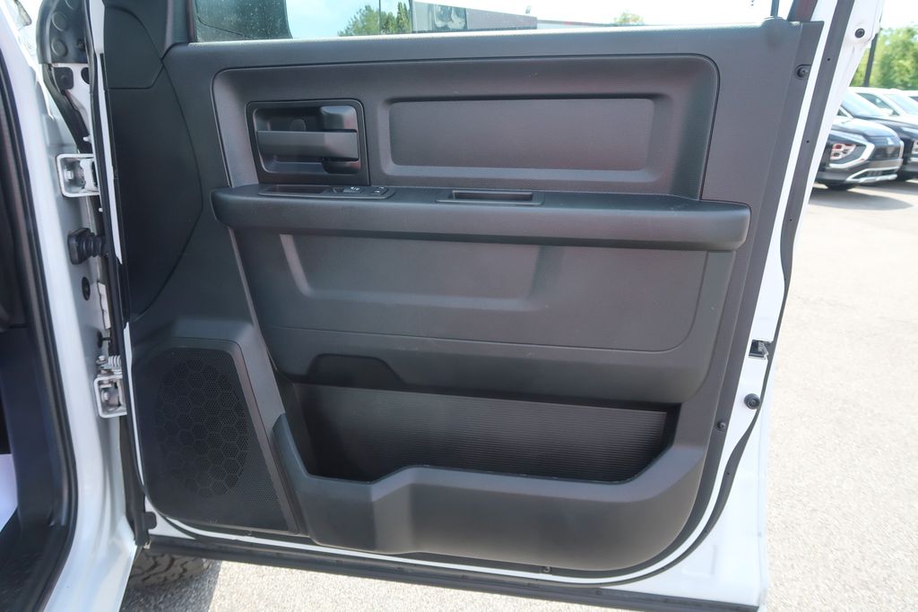 2023 Ram 1500 Classic Tradesman Crew Cab 4x4 5'7" Box