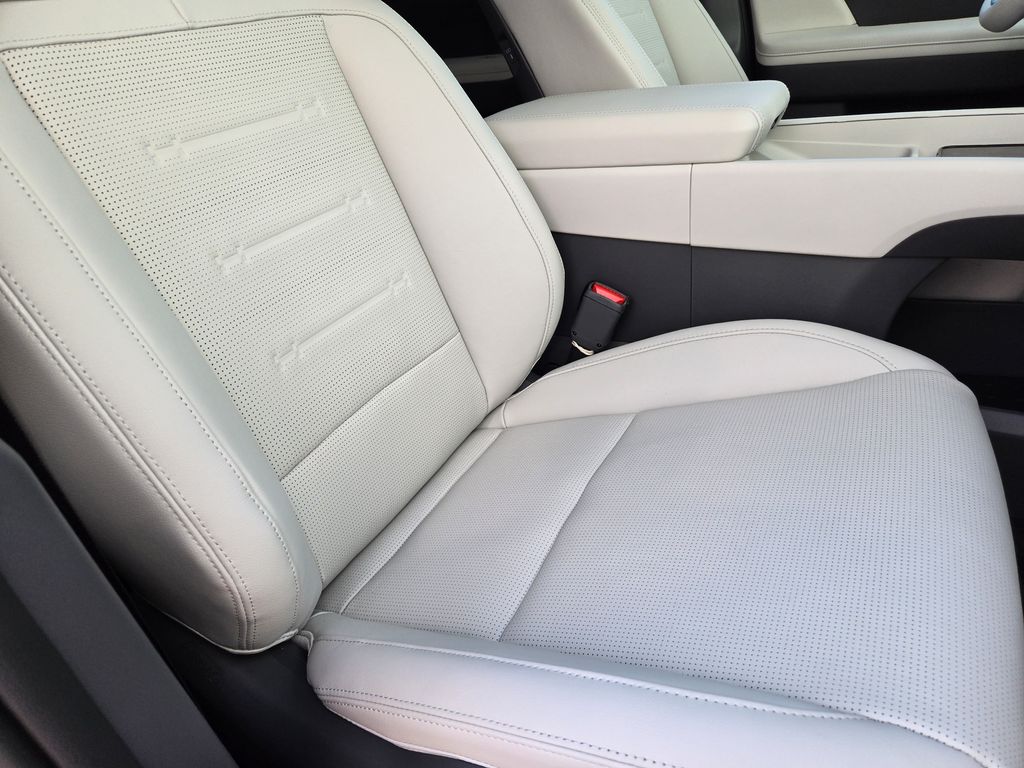 2025 Hyundai Santa Fe Limited 22