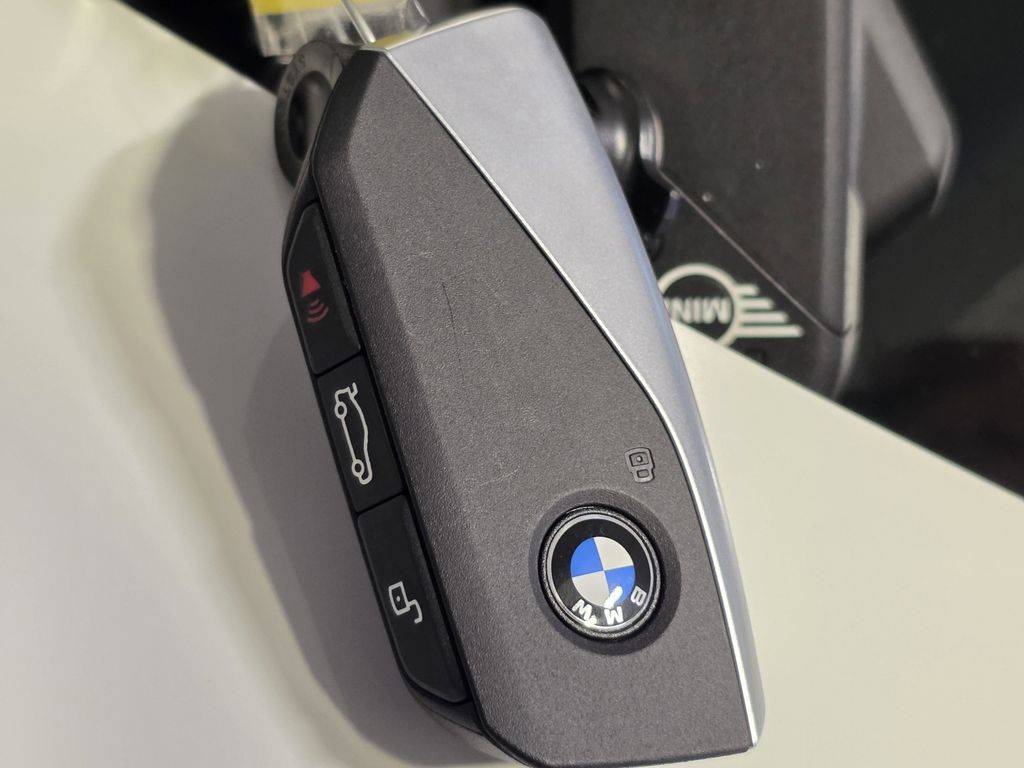 New 2026 Dk. BMW sDrive40i image 26
