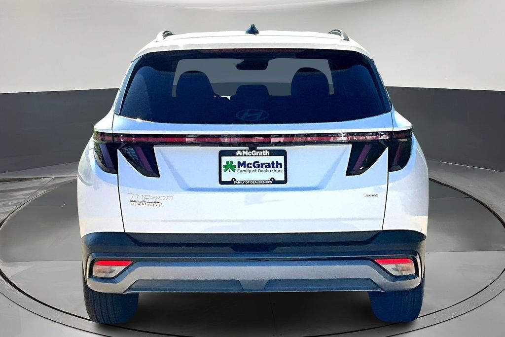 New 2026 White Hyundai SEL Premium image 4