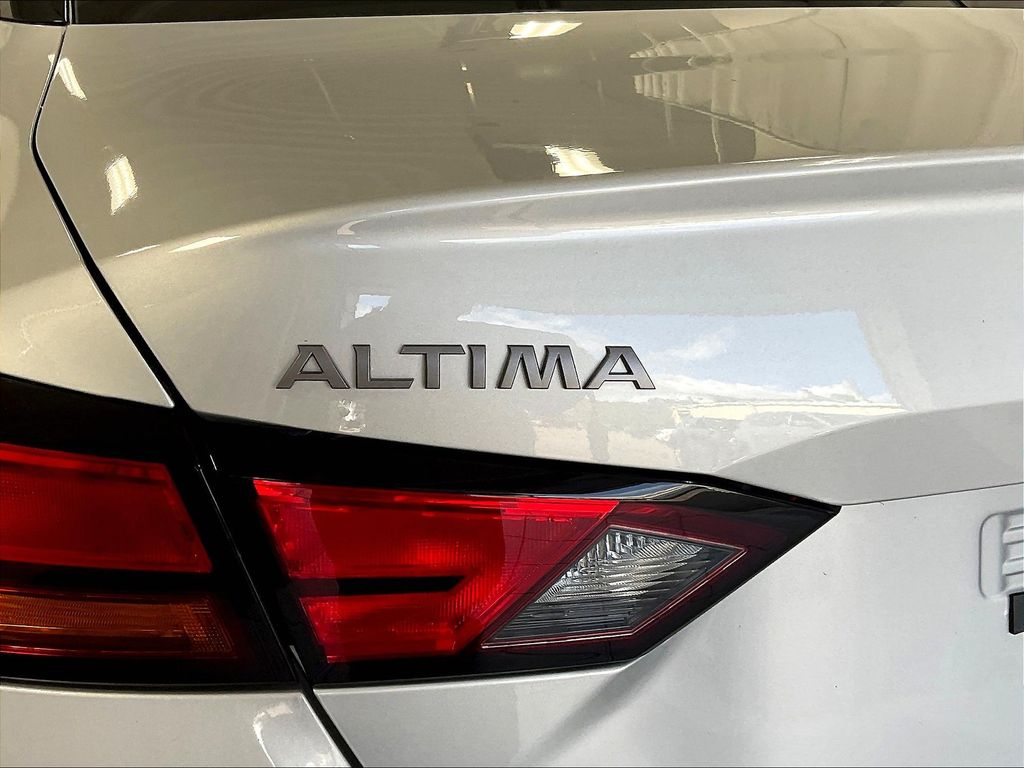 2023 Nissan Altima — photo 28