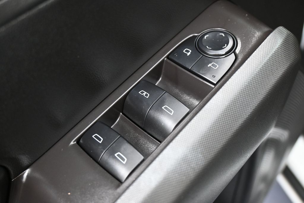 Used 2025 Summit White Chevrolet Trail Boss image 13