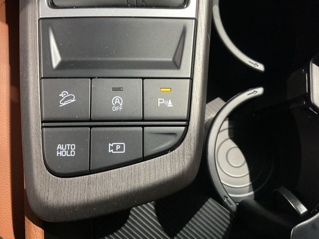 New 2026 White Kia X-Line image 14