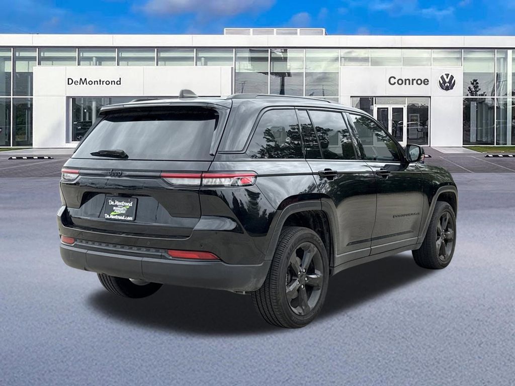 2024 Jeep Grand Cherokee Altitude - 4