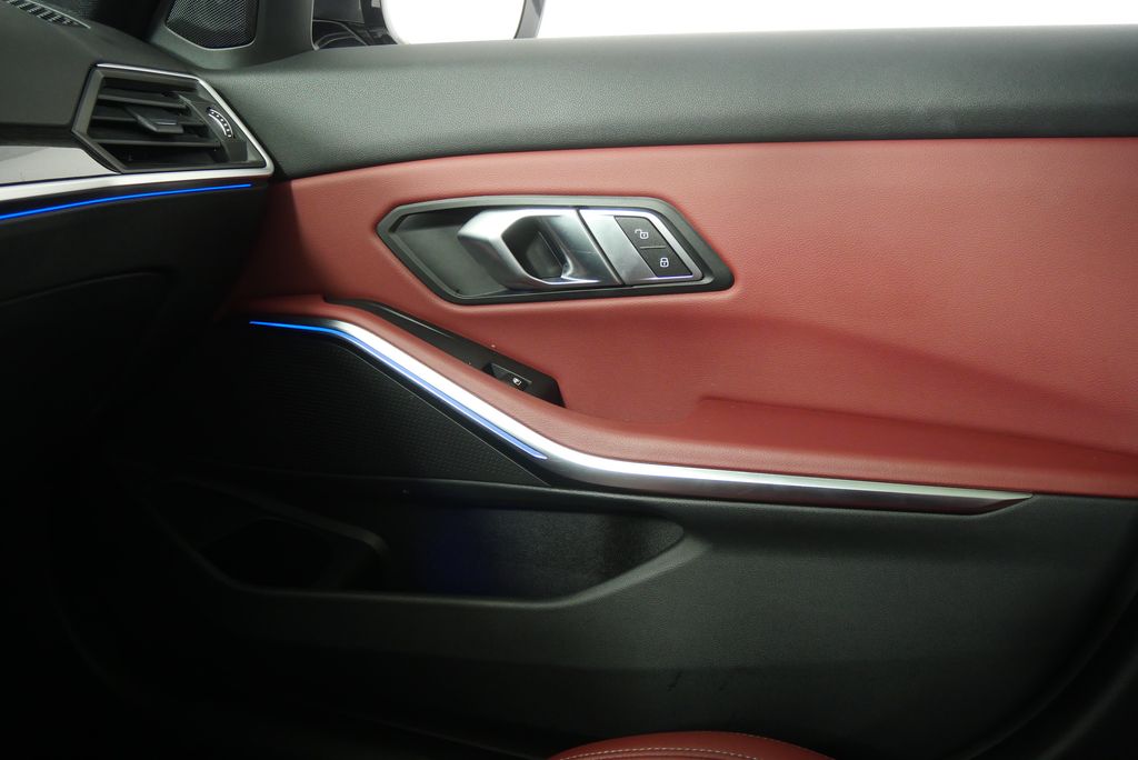 2022 BMW 3 Series 330i 27