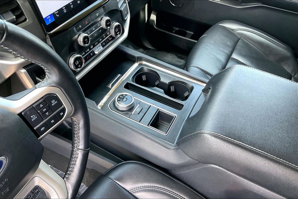 Used 2024 Ford Expedition XLT 4D Sport Utility