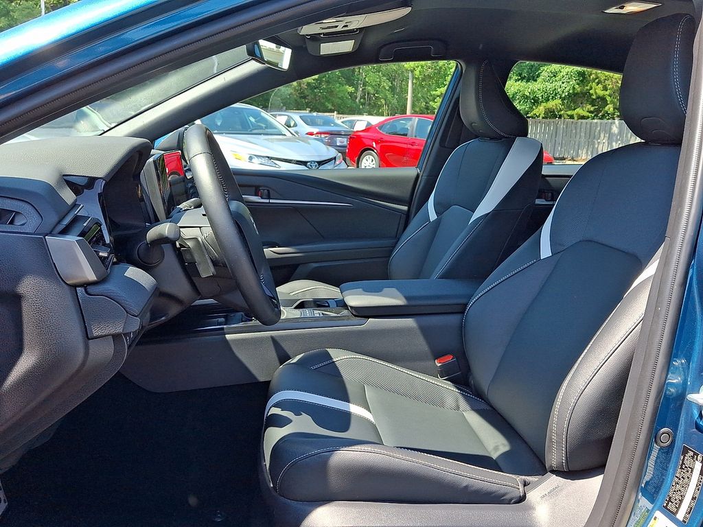 Thumbnail: 2026 Toyota Camry - 13