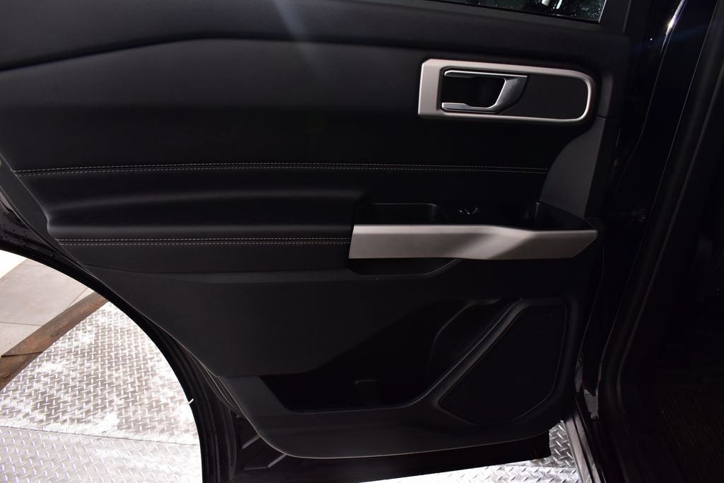 2022 Ford Explorer XLT 26