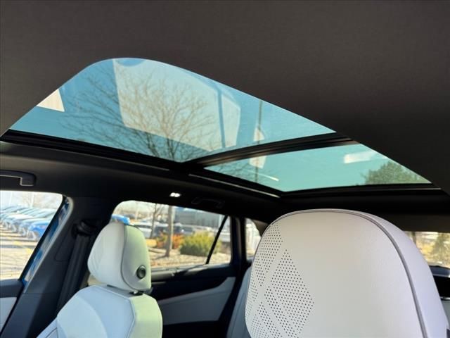 2025 Volkswagen Atlas Cross Sport SEL Premium R-LINE - Photo 6