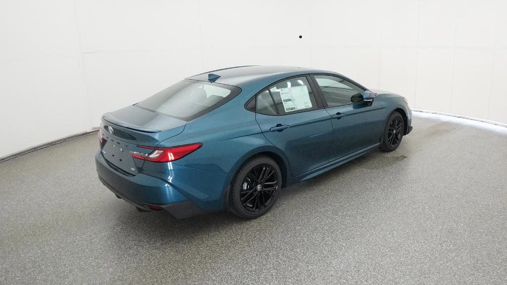 2025 Toyota Camry SE 17
