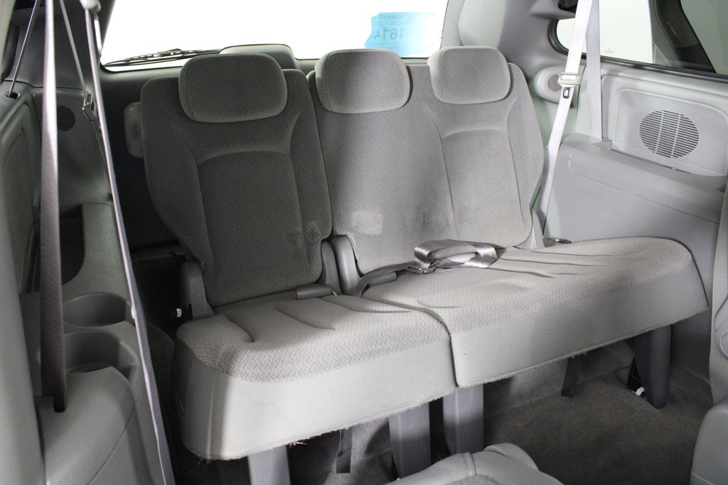 Used 2006 Chrysler Town & Country for sale in 