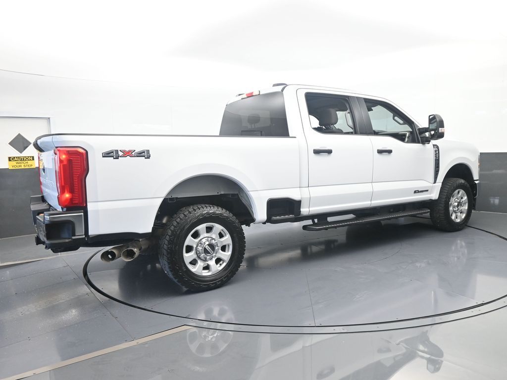 Used 2024 Oxford White Ford XLT image 5