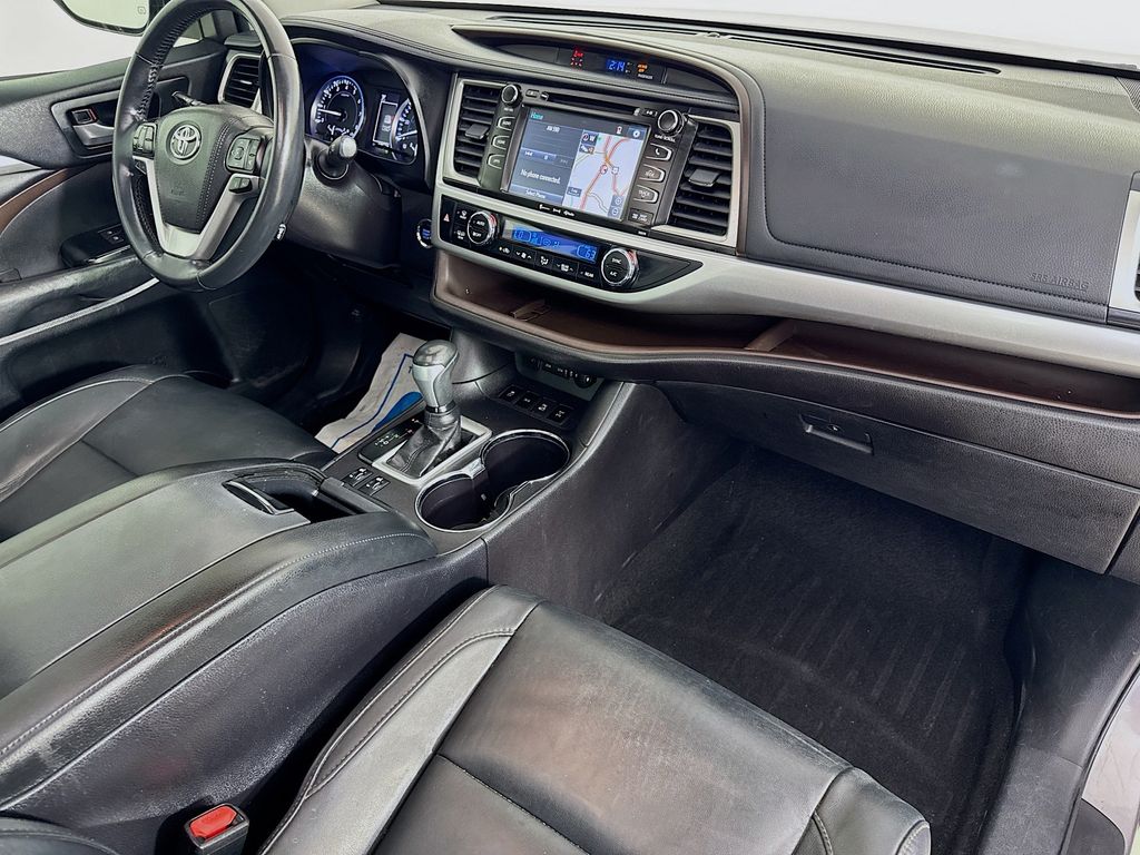 Used Car 2018 Toyota Highlander  For Sale Under $20,000 In Austin, Texas