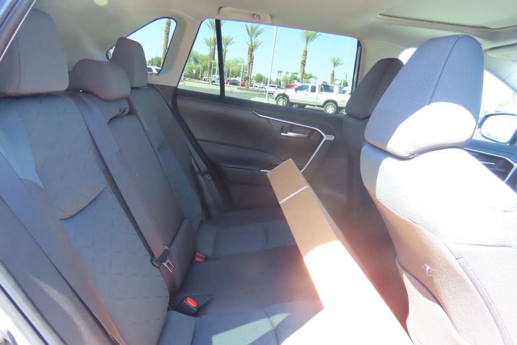 Thumbnail: 2025 Toyota RAV4 - 21