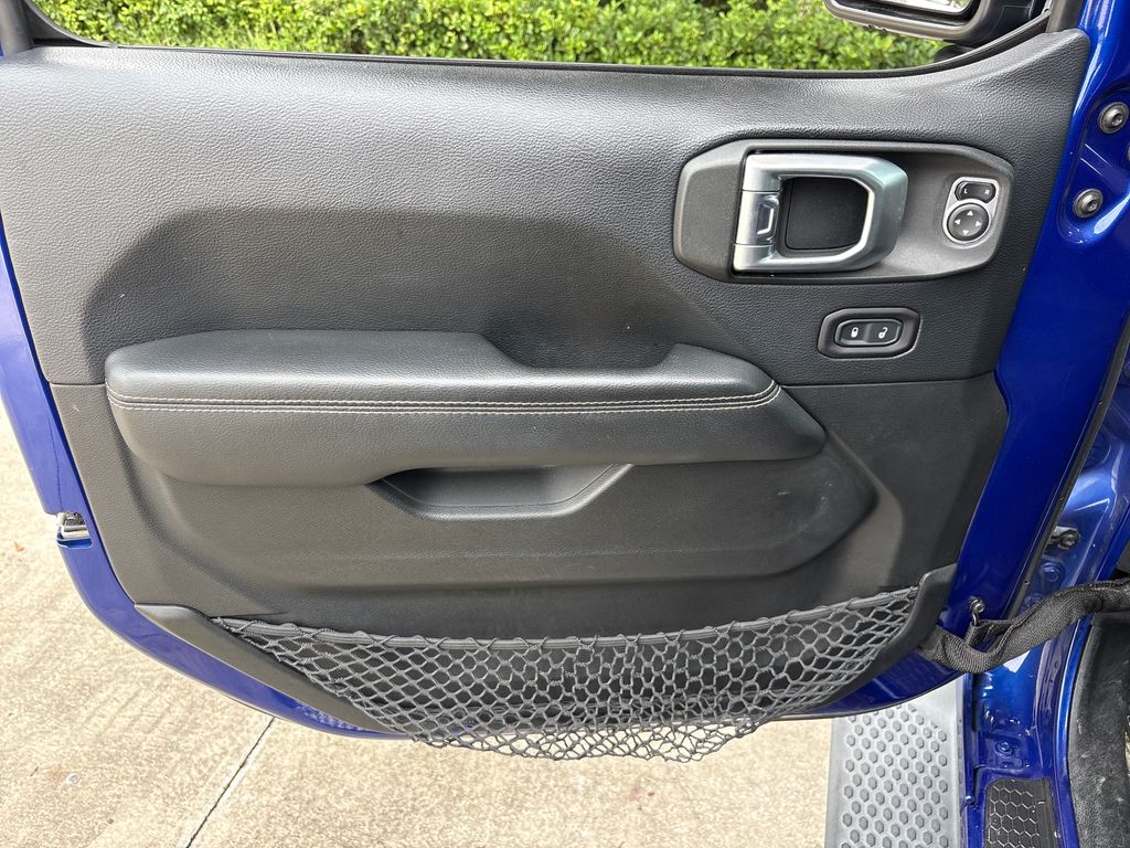 Used 2018 Blue Jeep Unlimited Sahara image 15