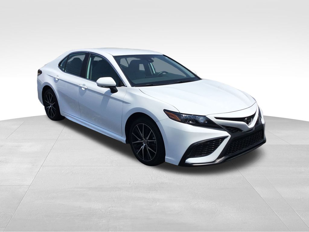 2023 Toyota Camry SE 7