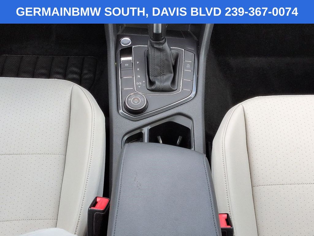 Used 2020 Blue Volkswagen 2.0T SE image 21