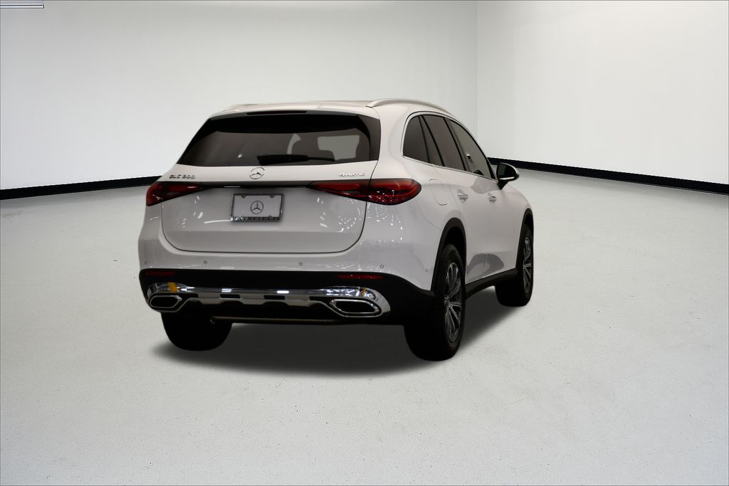 Thumbnail: 2026 Mercedes-Benz GLC - 4