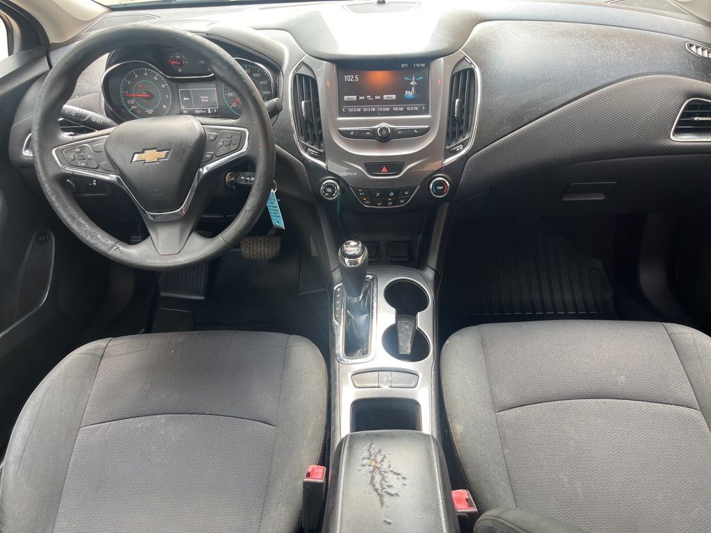 Thumbnail: 2017 Chevrolet Cruze - 21