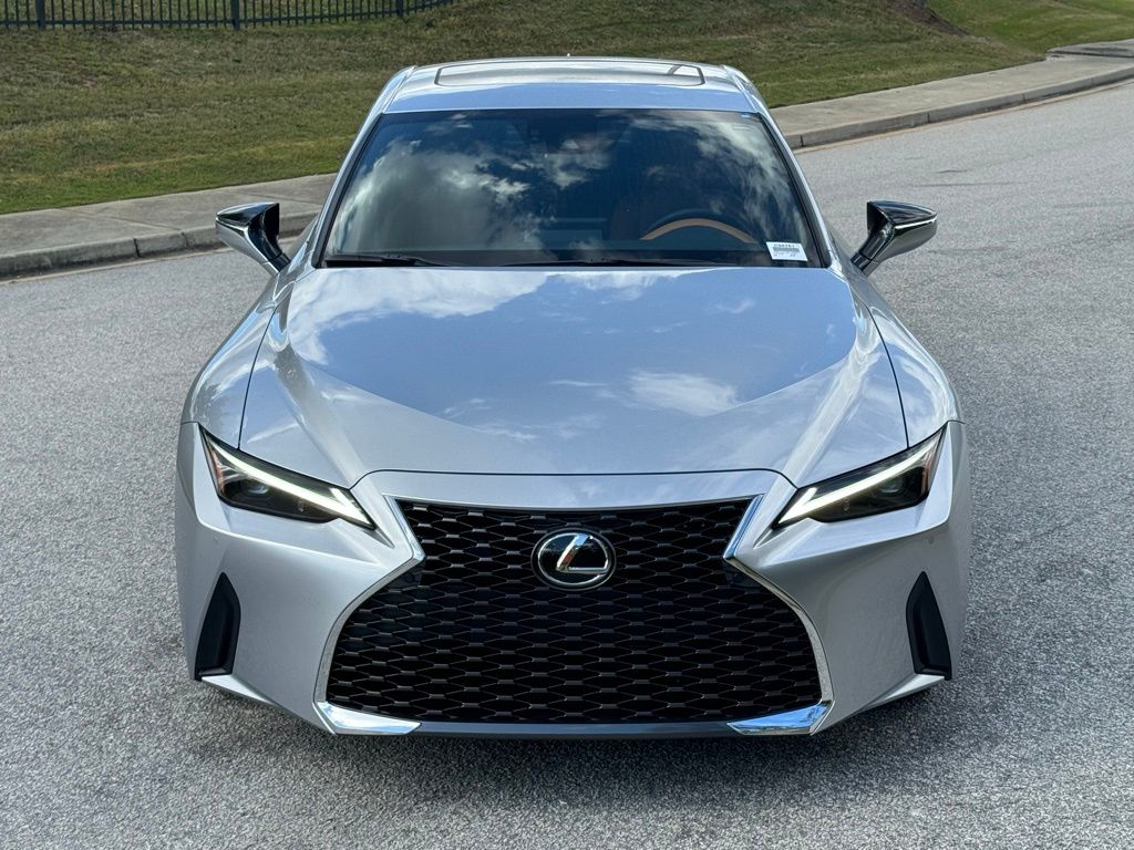 2024 Lexus IS 300 8