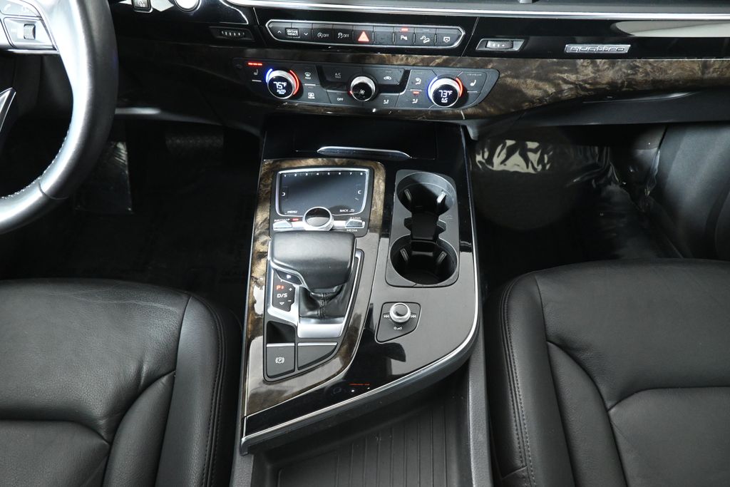 Thumbnail: 2018 Audi Q7 - 25