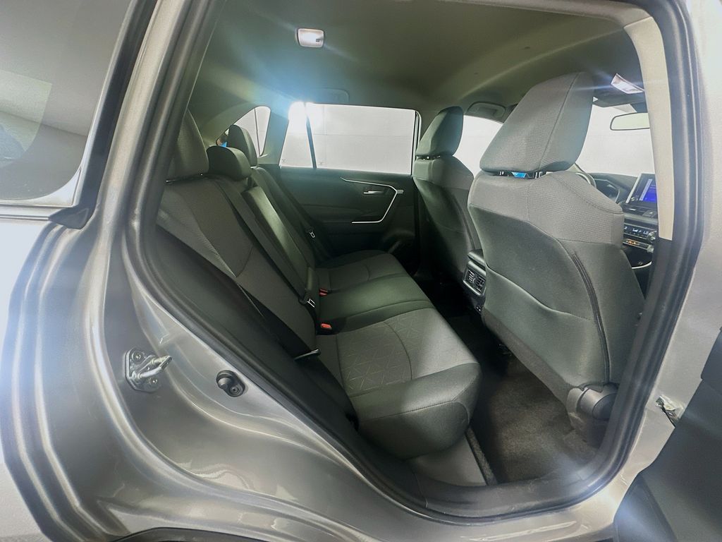 Thumbnail: 2025 Toyota RAV4 - 27