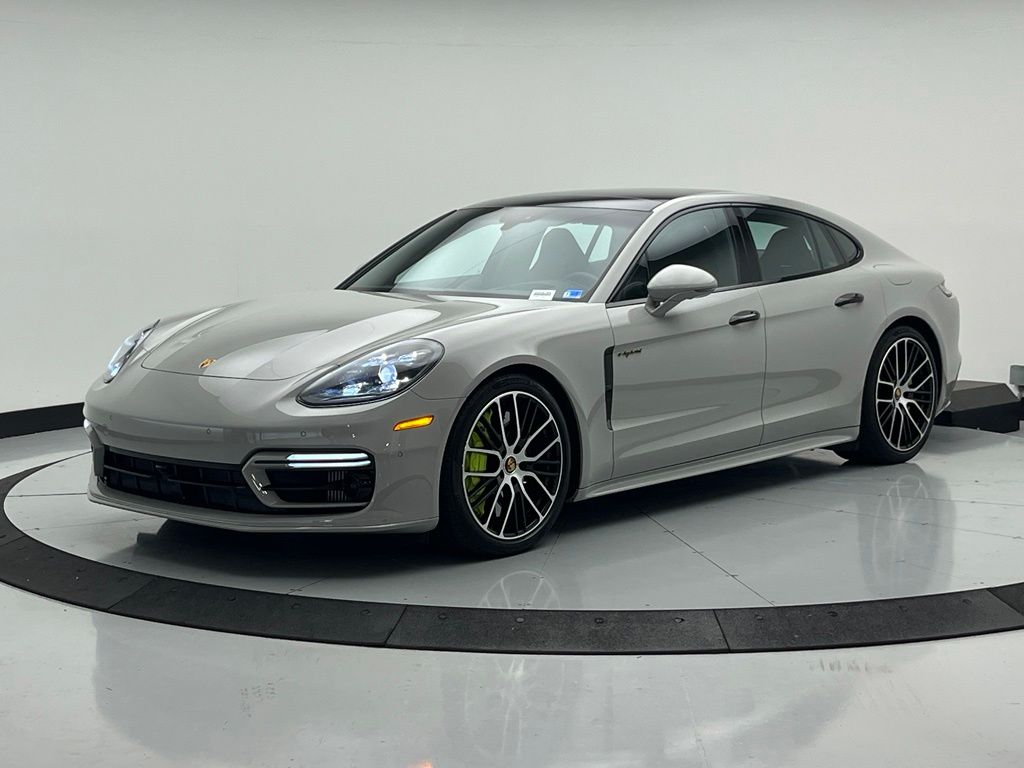 Thumbnail: 2021 Porsche Panamera - 1