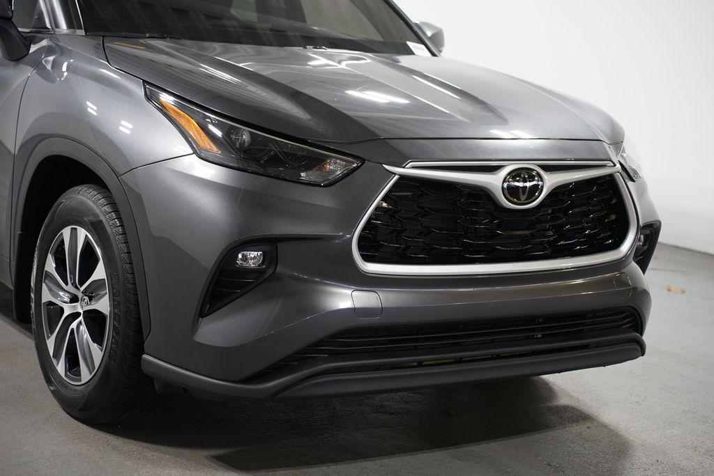 Thumbnail: 2024 Toyota Highlander - 4