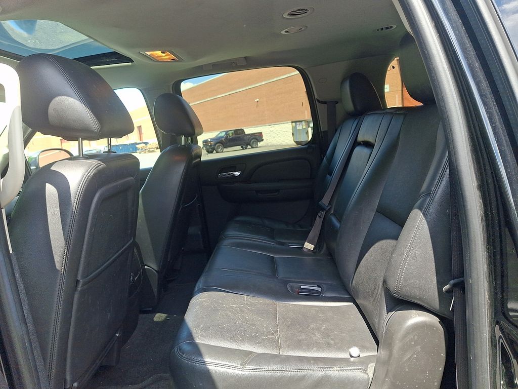 Thumbnail: 2012 Chevrolet Suburban - 10