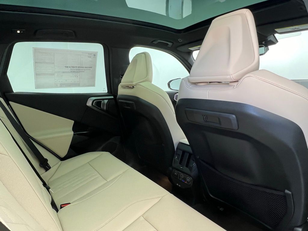 Thumbnail: 2026 BMW X3 - 8