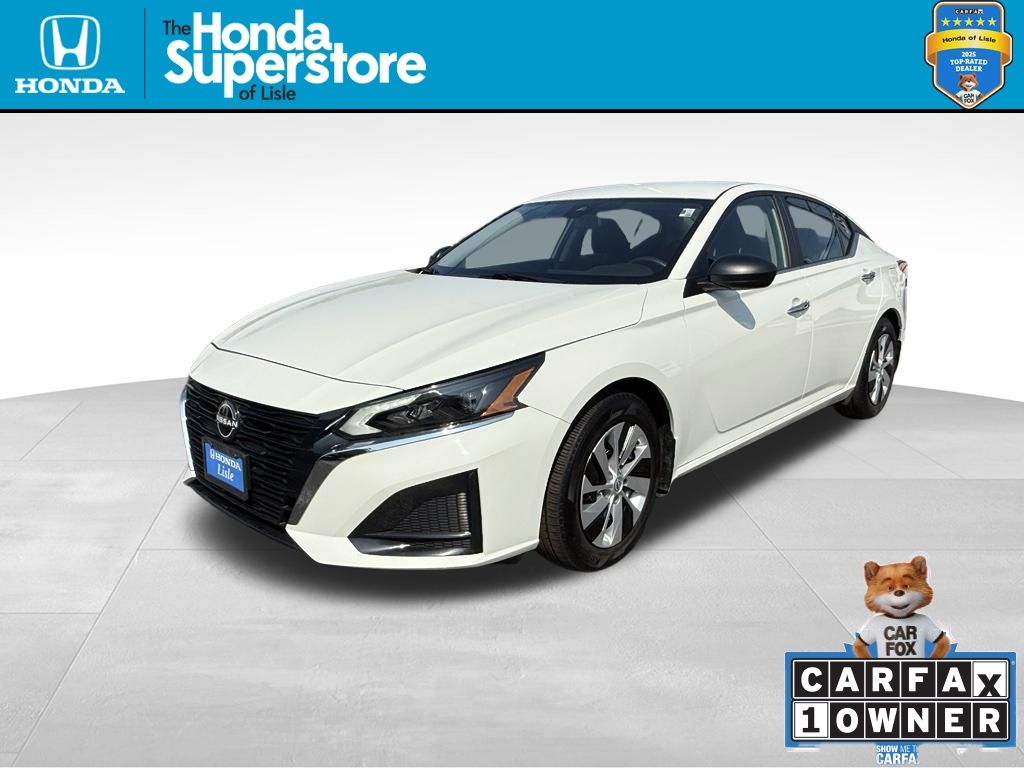Glacier White 2024 Nissan Altima Sedan Front-Wheel Drive Continuously Variable Transmission