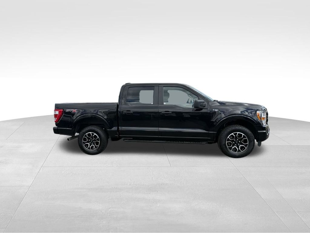 View vehicle photo 7