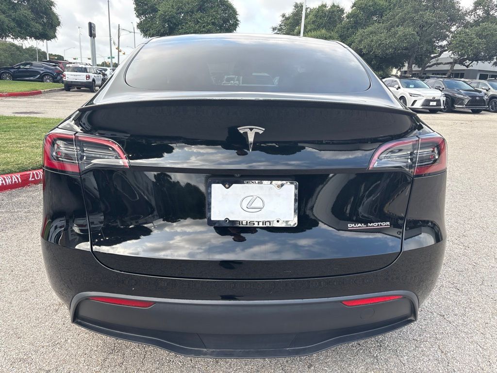 Thumbnail: 2023 Tesla Model Y - 4