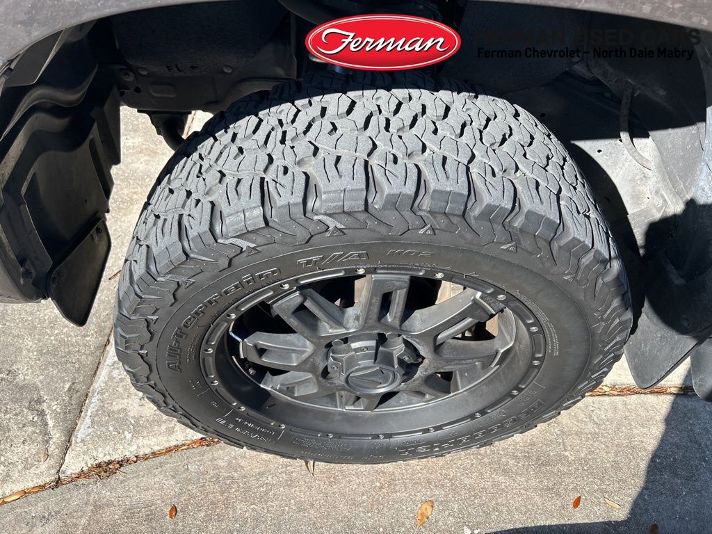 2016 Toyota Tundra SR5 CrewMax 5.7L FFV