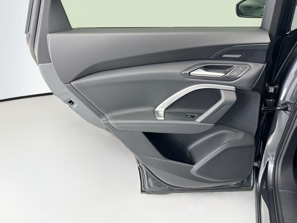 Thumbnail: 2026 Audi Q5 - 25