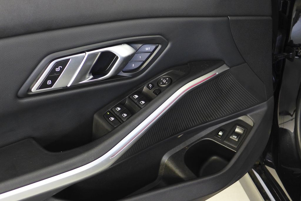 Thumbnail: 2023 BMW 3 Series - 12