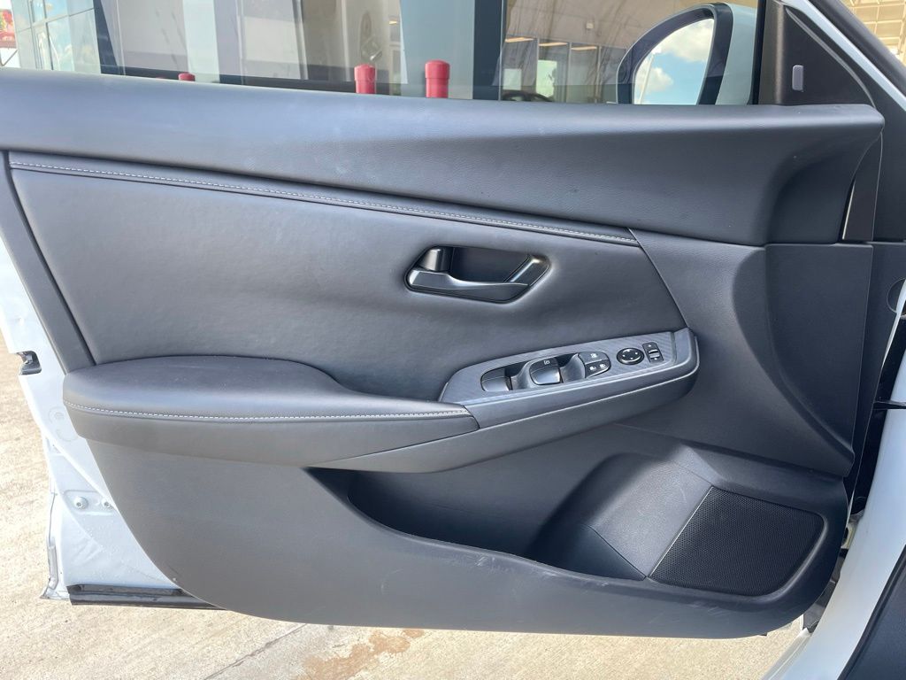 Certified Used 2025 White Nissan S image 9