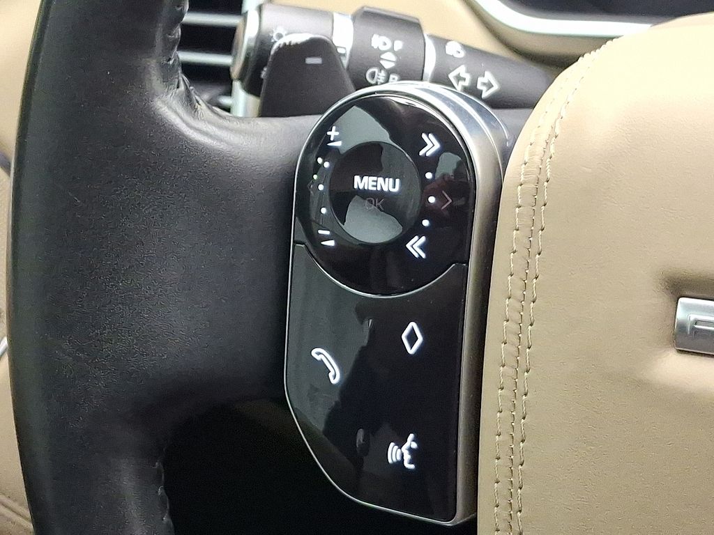 Thumbnail: 2019 Land Rover Range Rover - 23