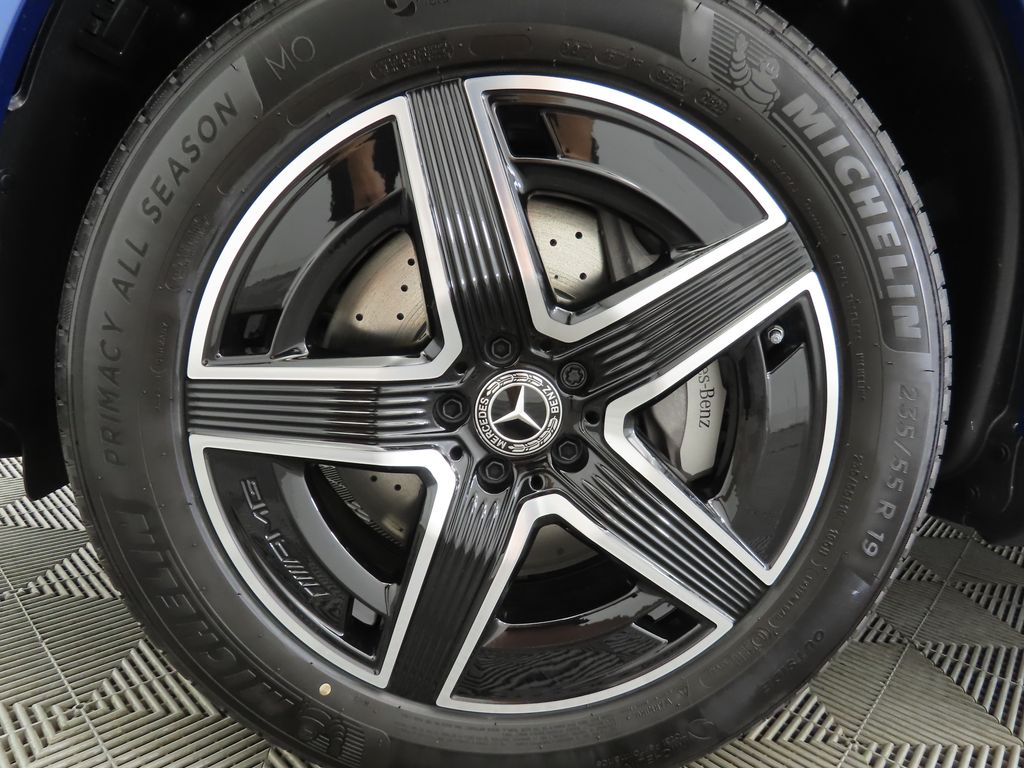 Thumbnail: 2026 Mercedes-Benz GLC - 30