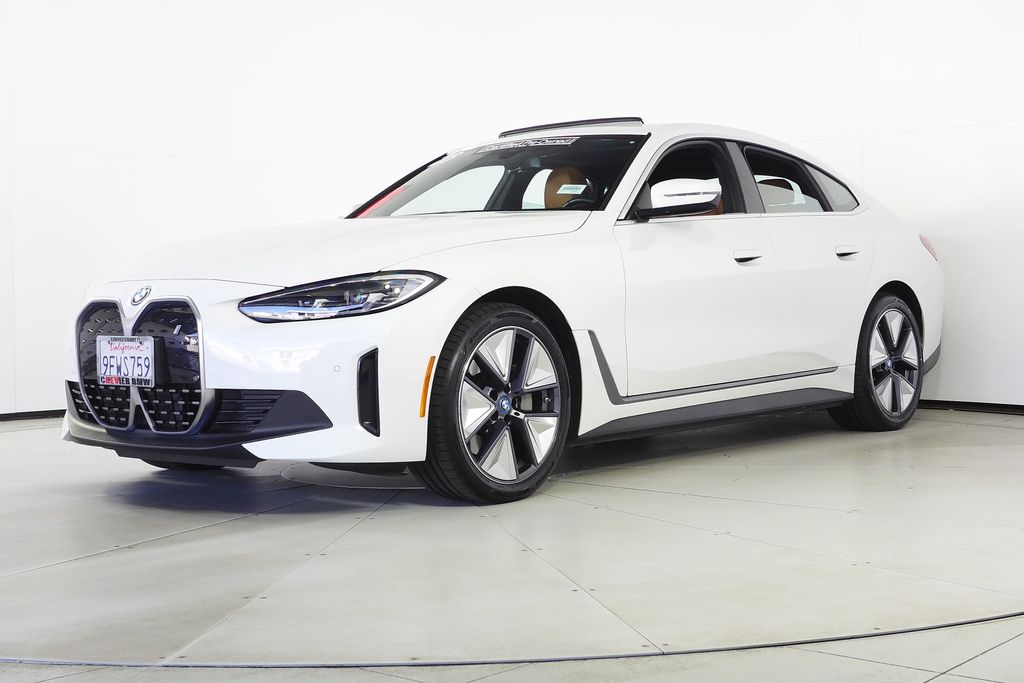 Thumbnail: 2023 BMW i4 - 2