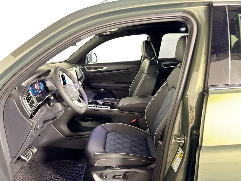 2026 Volkswagen Atlas Cross Sport SEL Premium R-Line