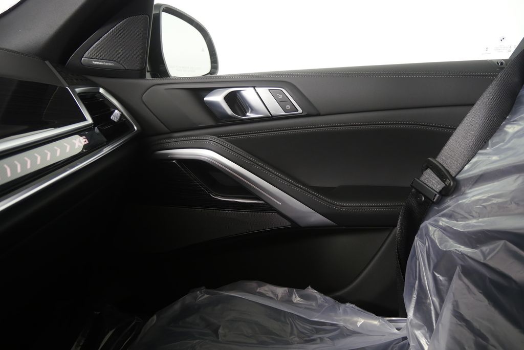 Thumbnail: 2026 BMW X6 - 23