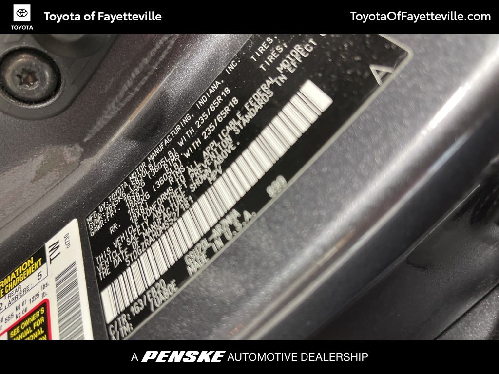 Thumbnail: 2021 Toyota Highlander - 24