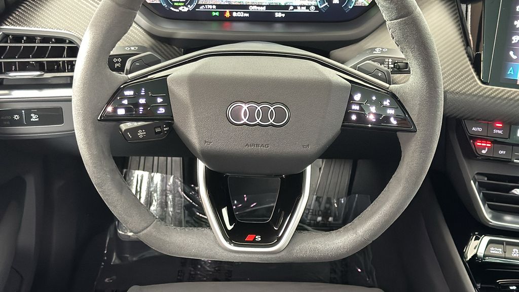 2025 Audi e-tron GT Premium Plus 14