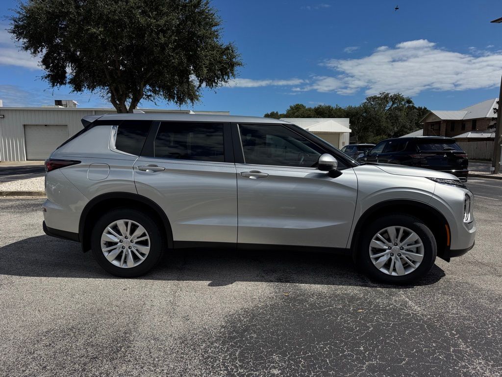 New 2025 Mitsubishi Outlander SUV