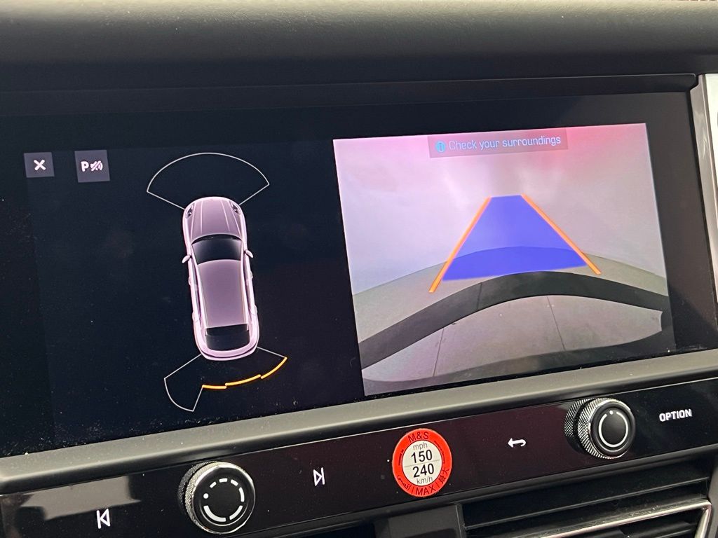 Thumbnail: 2022 Porsche Macan - 15