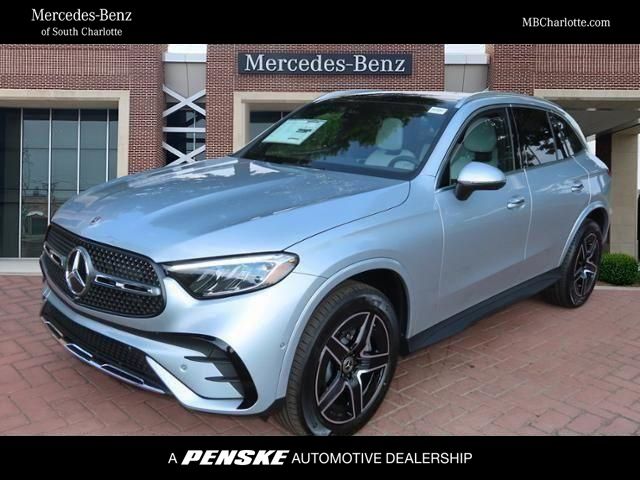 2024 Mercedes-Benz GLC 300 -
                Pineville, NC